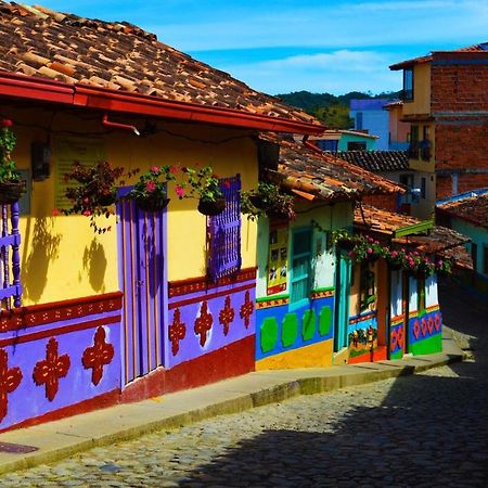 Hotel El Paisaje Guatapé Εξωτερικό φωτογραφία