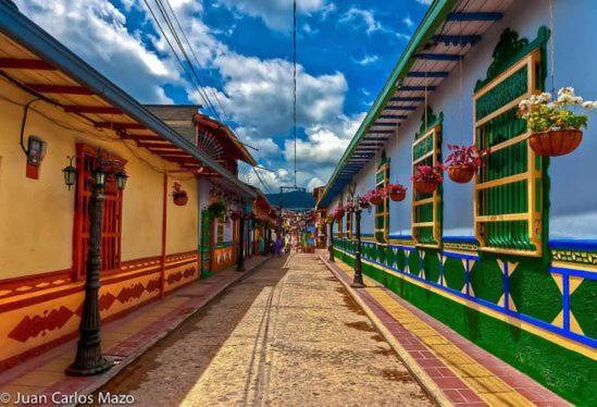Hotel El Paisaje Guatapé Εξωτερικό φωτογραφία